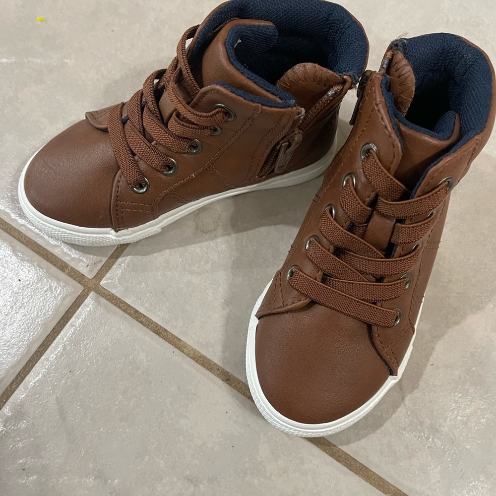 Toddler boy 7 shoe